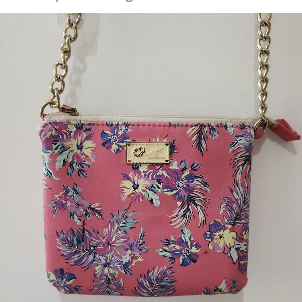 EUC Betsey Johnson Pink Floral Crossbody Bag with Gold Chain